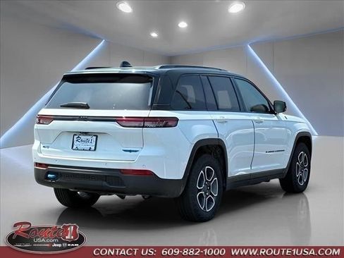 Used 2023 Jeep Grand Cherokee Trailhawk image 3