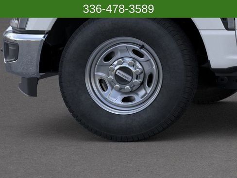 New 2025 Ford F250 XL w/ XL Chrome Package image 19