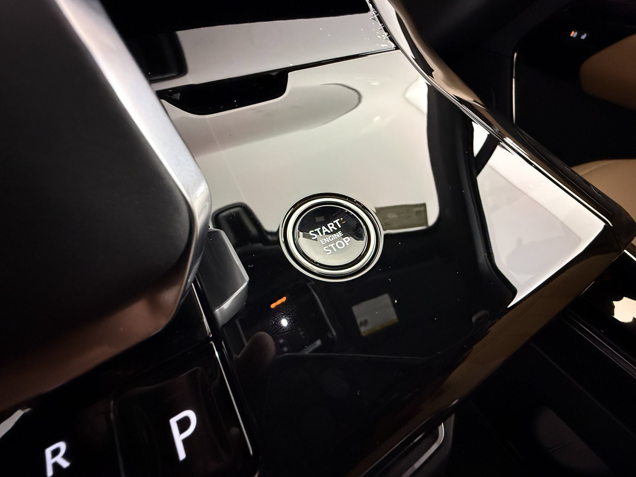 New 2027 Land Rover Range Rover Sport SE AWD/4WD image 18