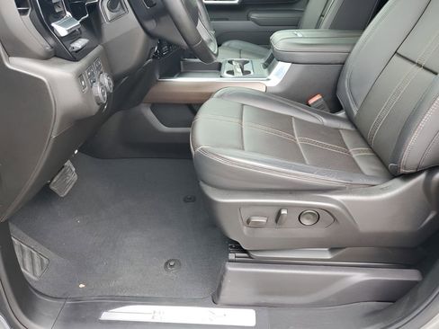 Used 2025 Chevrolet Silverado 2500 High Country w/ Technology Package image 32