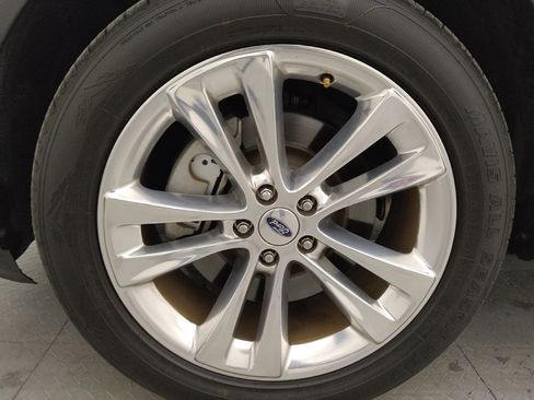 Used 2019 Ford Explorer Limited w/ Class III Trailer Tow Package image 31