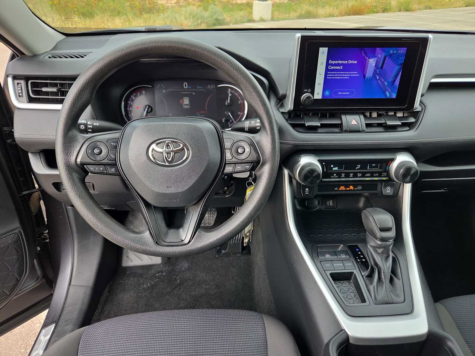 Used 2024 Toyota RAV4 LE FWD image 14