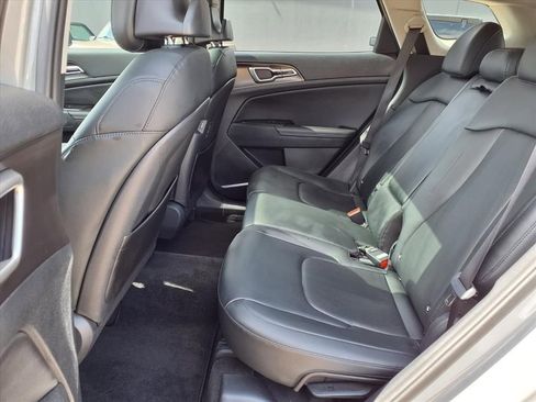 Used 2026 Kia Sportage EX w/ EX Panorama Roof Package image 12