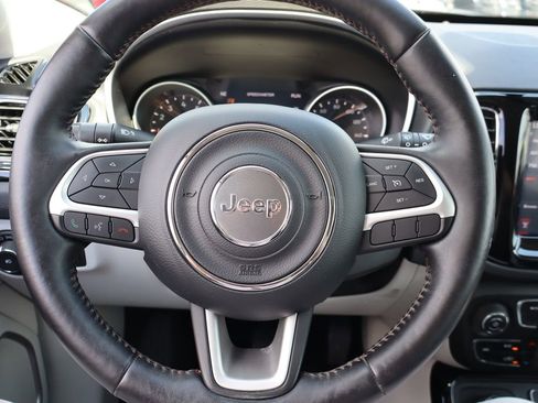 Used 2017 Jeep Compass Limited w/ Navigation Group AWD/4WD image 6