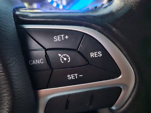 Used 2016 Chrysler 200 Limited image 22