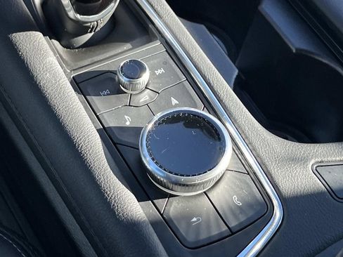 Certified 2025 Cadillac XT5 Premium Luxury image 36