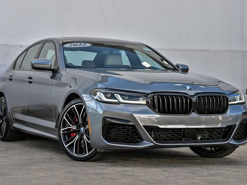 Used 2022 BMW 540i xDrive w/ Executive Package image 1