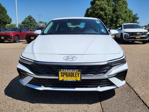 New 2025 Hyundai Elantra Blue image 5