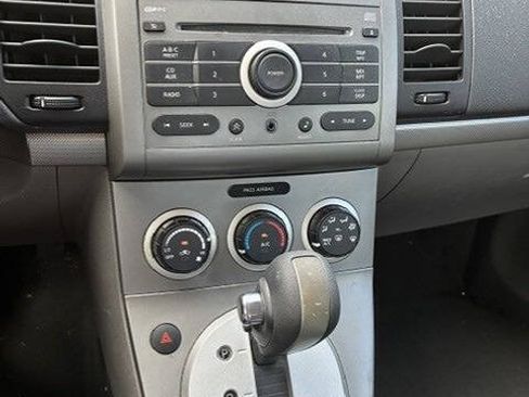 Used 2008 Nissan Sentra 2.0 S FWD image 5