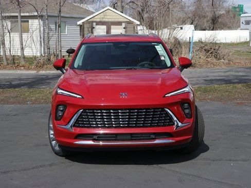 New 2025 Buick Envision Avenir image 2