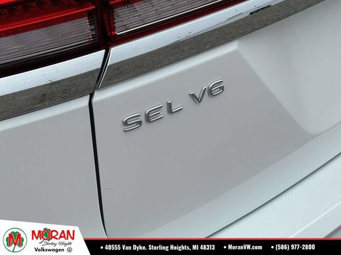 Used 2023 Volkswagen Atlas SEL AWD/4WD image 10