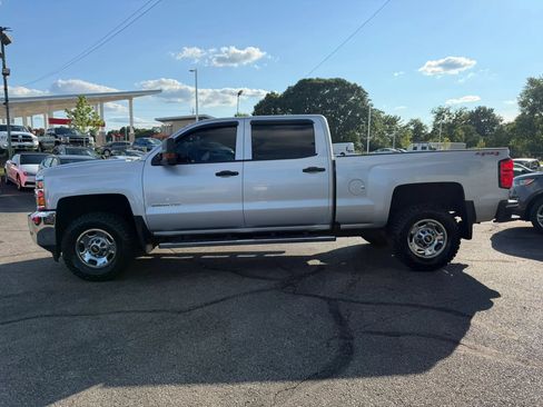 Used 2016 Chevrolet Silverado 2500 W/T w/ WT Convenience Package AWD/4WD image 2