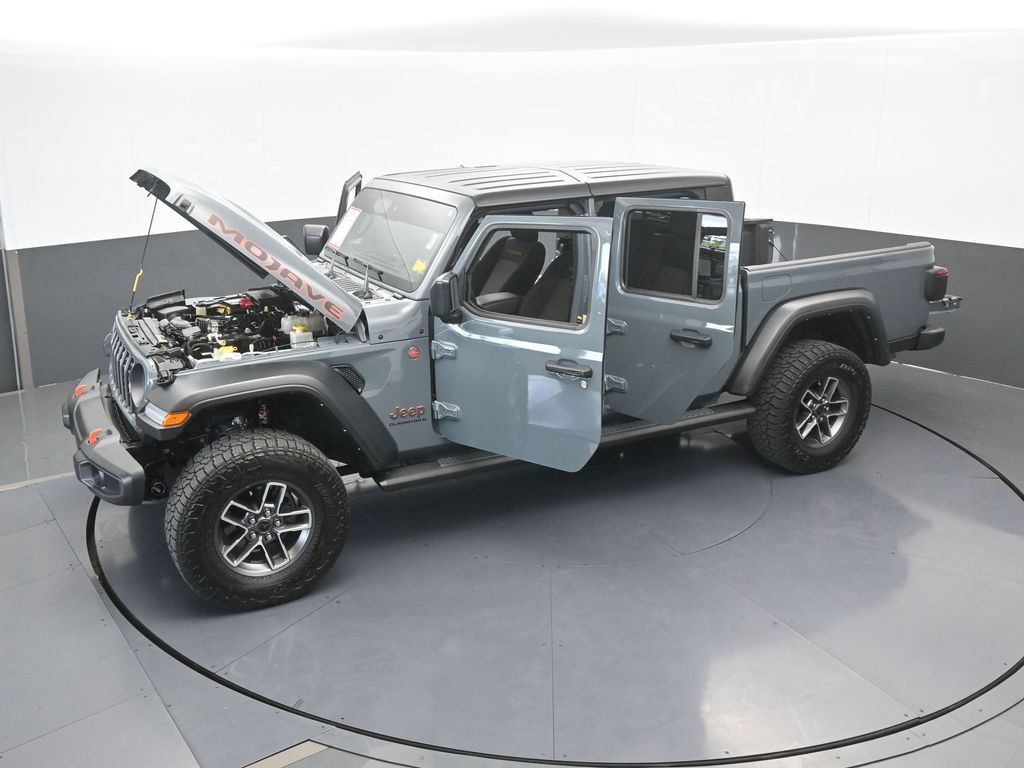 Used 2024 Jeep Gladiator Mojave AWD/4WD image 65