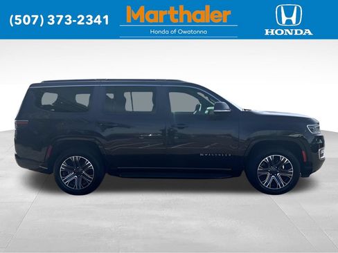 Used 2024 Jeep Wagoneer Series II w/ Flexible Seating Group AWD/4WD image 6