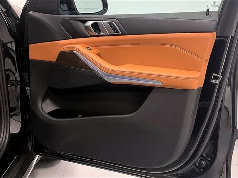 Used 2023 BMW X5 xDrive40i w/ Parking Assistance Package image 19