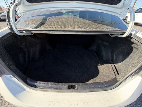 Used 2016 Toyota Corolla S image 18