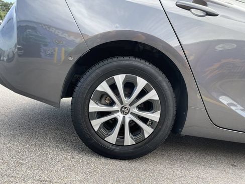 Certified 2019 Toyota Prius XLE AWD/4WD image 12