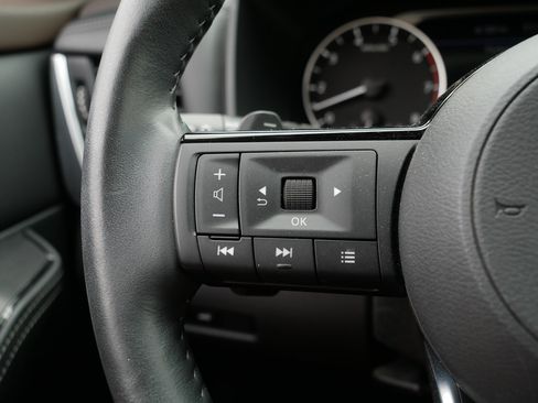 Certified 2023 Nissan Rogue SV w/ SV Premium B Package AWD/4WD image 28