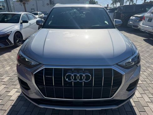 Used 2019 Audi Q3 2.0T Premium w/ Convenience Package AWD/4WD image 3
