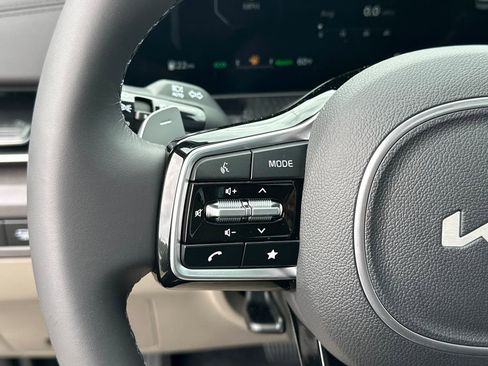 New 2026 Kia Carnival SX FWD image 22