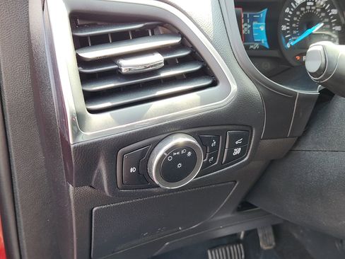 Used 2024 Ford Edge Titanium image 12