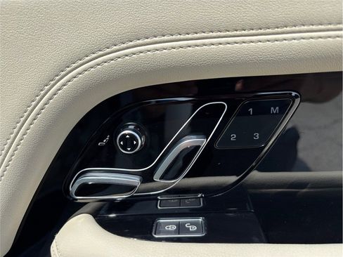 Used 2018 Land Rover Range Rover image 46