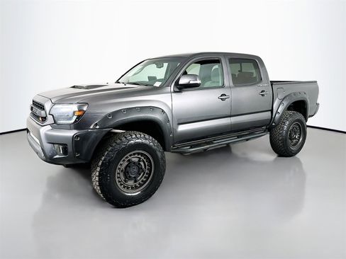 Used 2013 Toyota Tacoma Base w/ TRD Sport Pkg image 3