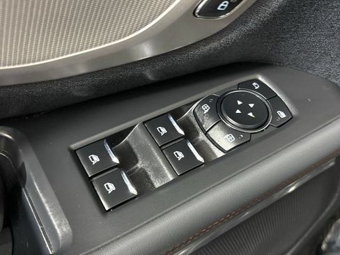 Used 2025 Ford Expedition Max Active AWD/4WD image 18