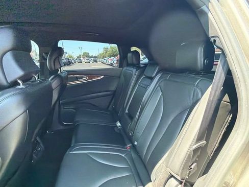 Used 2016 Lincoln MKX Reserve AWD/4WD image 11