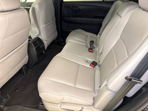 Certified 2023 Honda Passport EX-L image 17