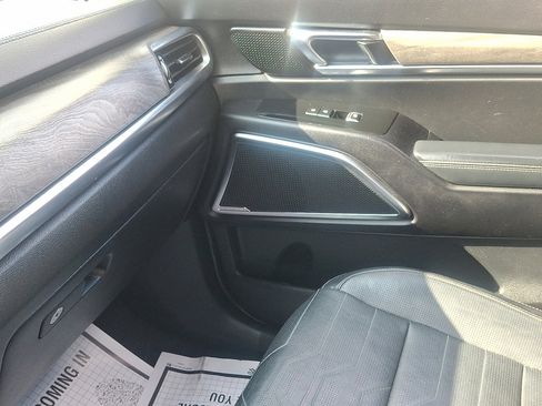 Used 2022 Kia Telluride SX w/ SX Prestige Package image 30