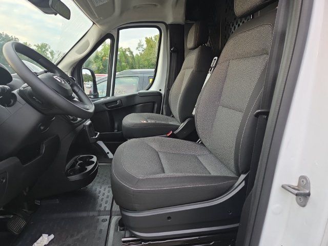 Used 2025 RAM ProMaster 2500 w/ U-Haul Equipment Group FWD image 10