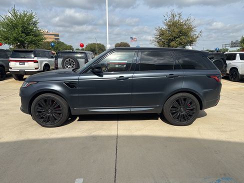 Used 2020 Land Rover Range Rover Sport HSE Dynamic image 3