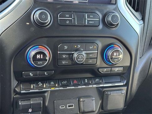 Used 2021 Chevrolet Silverado 1500 LT Trail Boss w/ Convenience Package II image 11