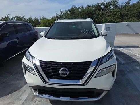 Used 2023 Nissan Rogue Platinum FWD image 1