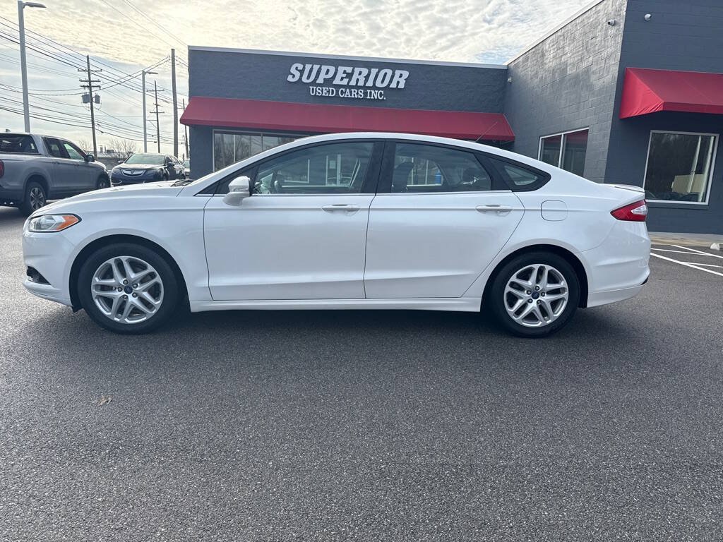 Used 2013 Ford Fusion SE FWD image 2