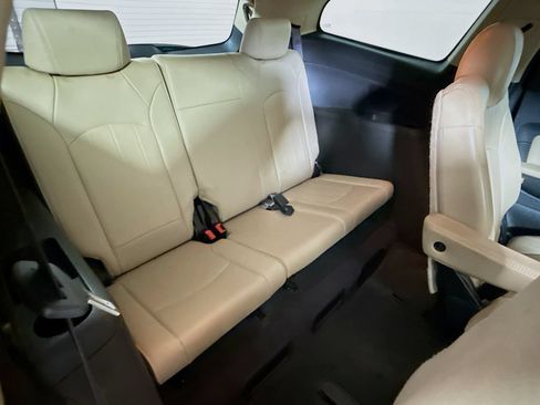 Used 2010 Chevrolet Traverse LTZ FWD image 25