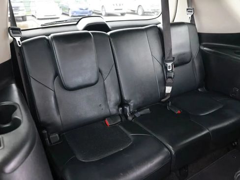 Used 2019 Nissan Armada Platinum w/ Captain's Chairs Package RWD image 17
