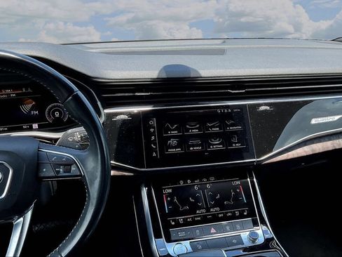 Used 2020 Audi Q8 Premium Plus w/ Premium Plus Package AWD/4WD image 9