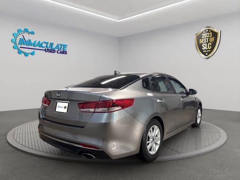 Used 2017 Kia Optima LX FWD image 5