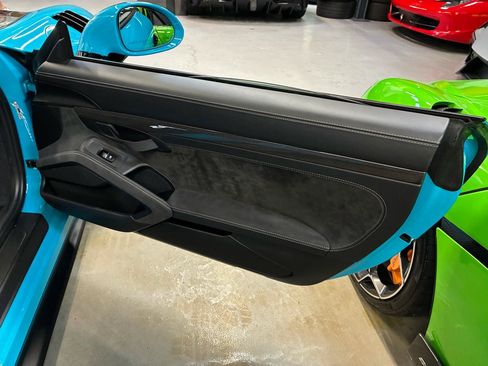 Used 2018 Porsche 911 GT2 RS RWD image 23