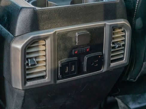 Used 2019 Ford F150 Platinum w/ Equipment Group 701A Luxury image 38