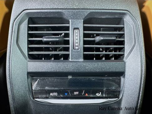 Used 2023 BMW 330i xDrive Sedan w/ Convenience Package AWD/4WD image 26