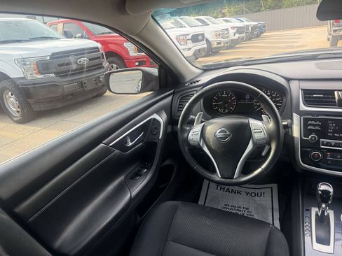 Used 2018 Nissan Altima 2.5 SR FWD image 19
