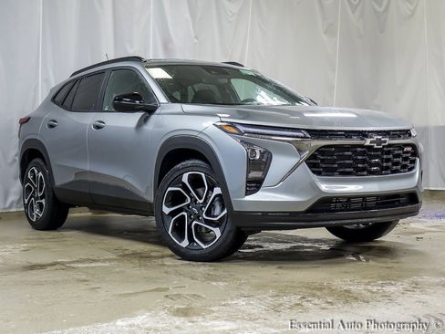 New 2026 Chevrolet Trax RS w/ Driver Confidence Package image 2