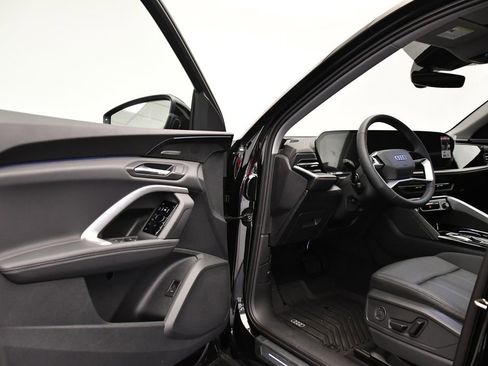 Used 2025 Audi Q5 Premium Plus w/ Premium Plus image 36