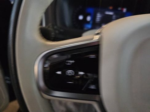Certified 2025 Volvo XC90 T8 Plus w/ Protection Package Premier AWD/4WD image 20