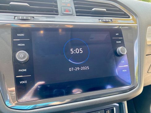 Used 2021 Volkswagen Tiguan SEL image 23