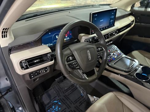 Used 2022 Lincoln Nautilus Reserve w/ Equipment Group 201A AWD/4WD image 27