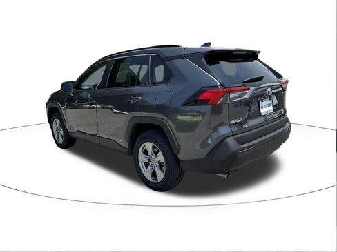 Used 2023 Toyota RAV4 XLE w/ XLE Grade Weather Package AWD/4WD image 5